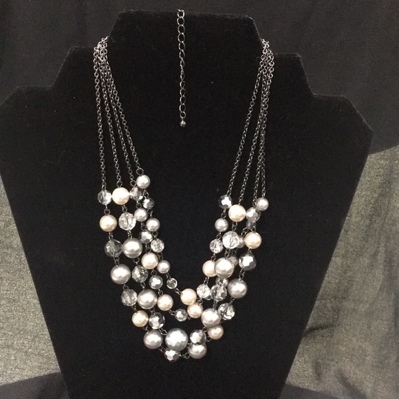 Lia Sophia Jewelry - NWOT short length necklace in clear,pearl,&black